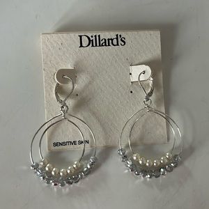 FREE W CLOTHING PURCHASE pearl and silver drop earrings